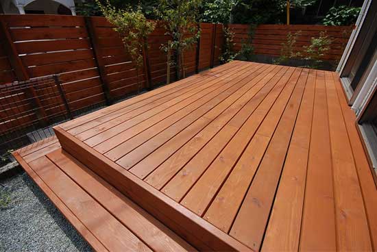 市川市・松戸市・浦安市の庭・雑草対策ならグリーンパトロール市川店 ウッドデッキで雑草のない庭に